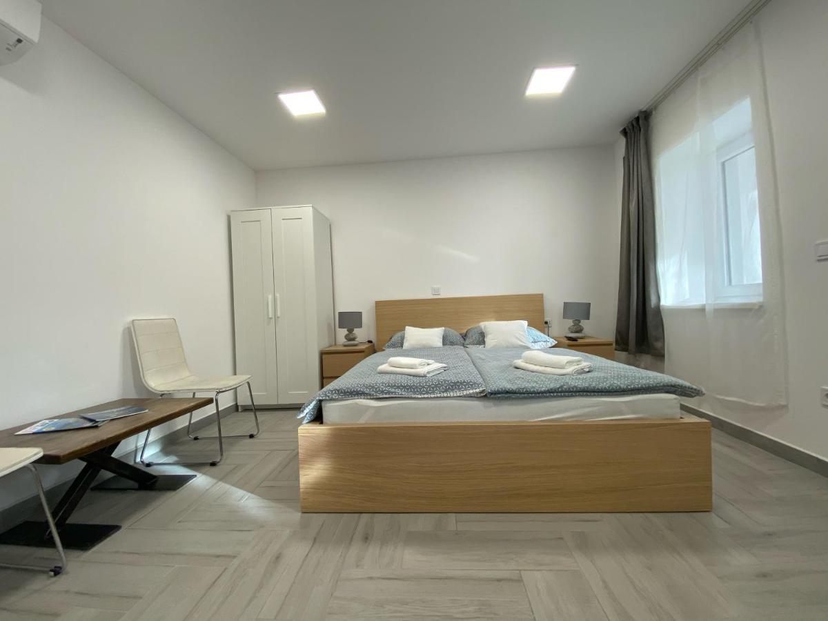 Sulyom Panzio Appartement Tiszafüred Buitenkant foto