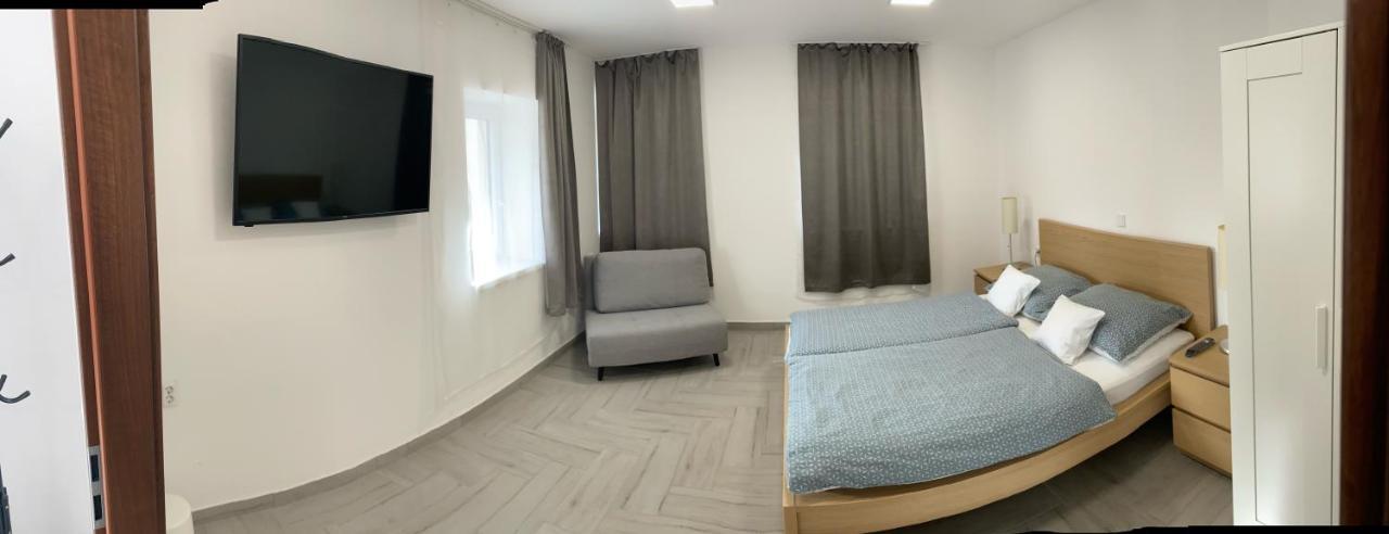 Sulyom Panzio Appartement Tiszafüred Buitenkant foto