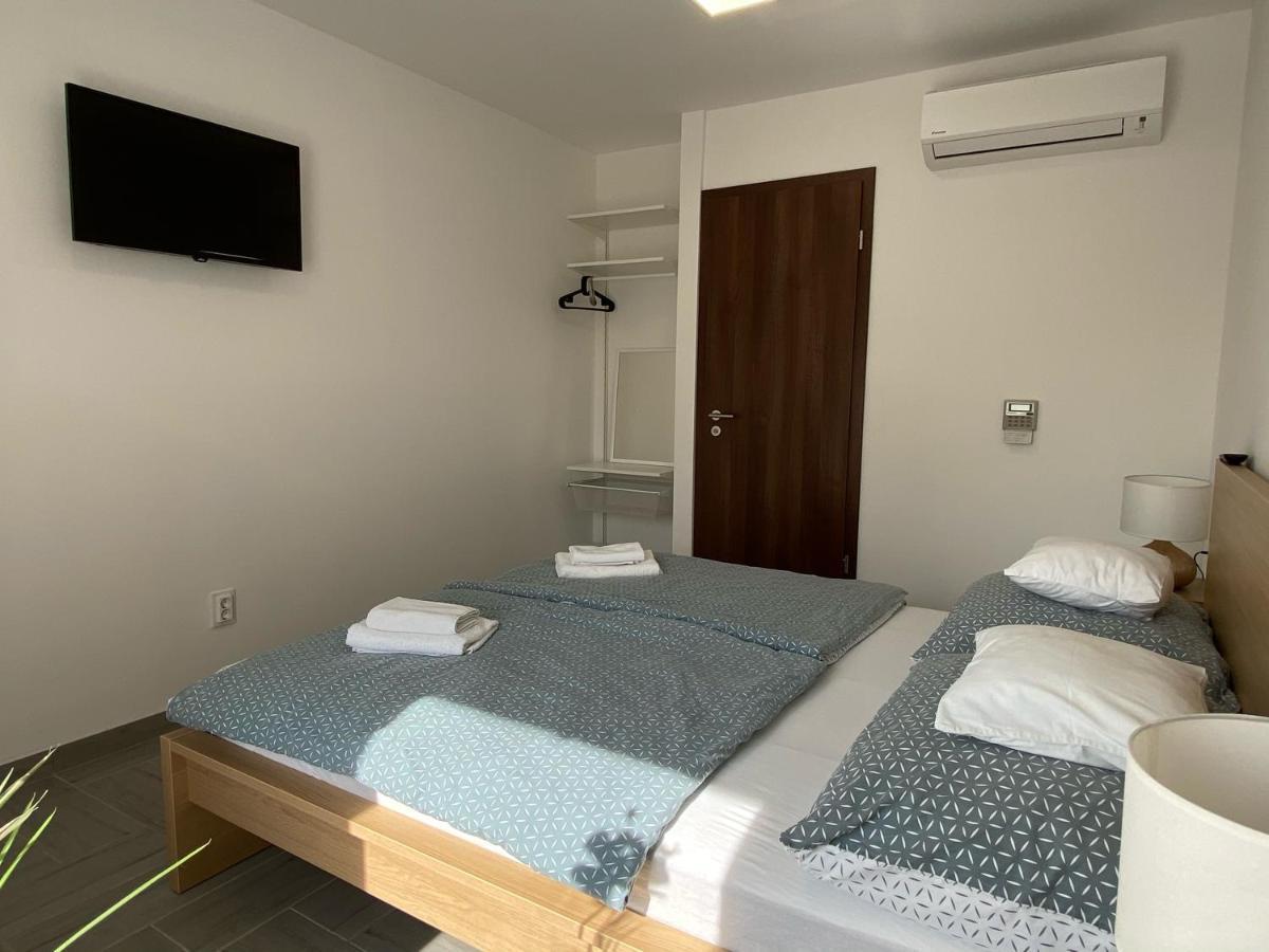 Sulyom Panzio Appartement Tiszafüred Buitenkant foto