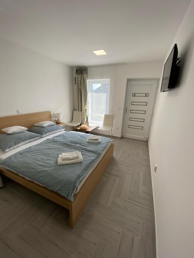 Sulyom Panzio Appartement Tiszafüred Buitenkant foto